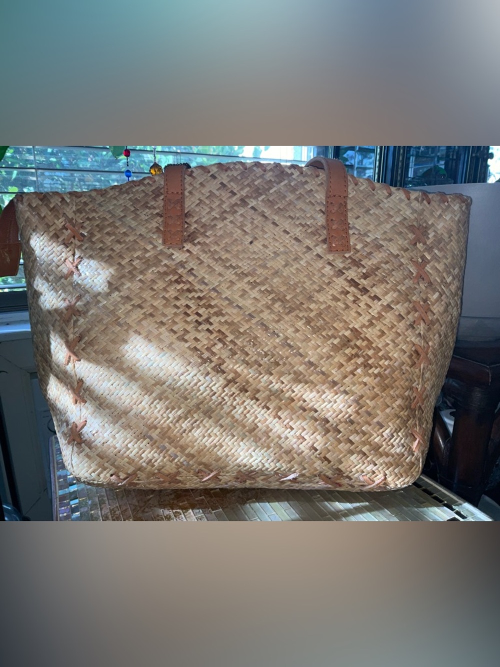 Brand new Woven straw bag lined, tote style, high end details 11x12x6 unbranded